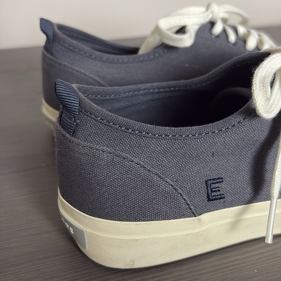 Everlane Tread Forever Casual Sneakers Navy Cream Lace Up Women’s Size 9 - Picture 5 of 11